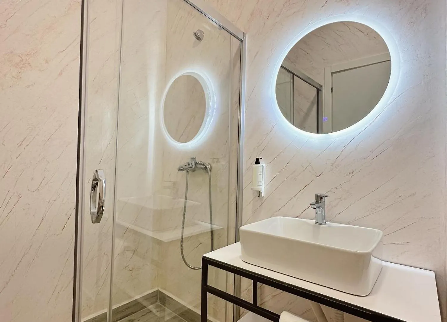 Aparthotel Fole Tirana